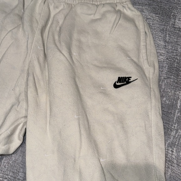 Nike Cream Jogger Sweats w/ Black Logo - Picture 2 of 3